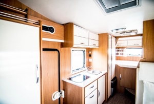 phoca_thumb_m_camper_interior_kitchen Zdjęcia